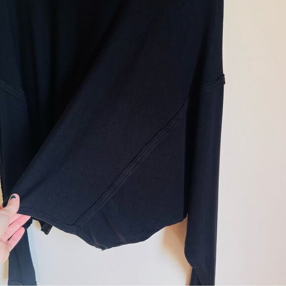 WE THE FREE Black Alameda Turtleneck Oversized Sweater Top XS - Picture 7 of 12
